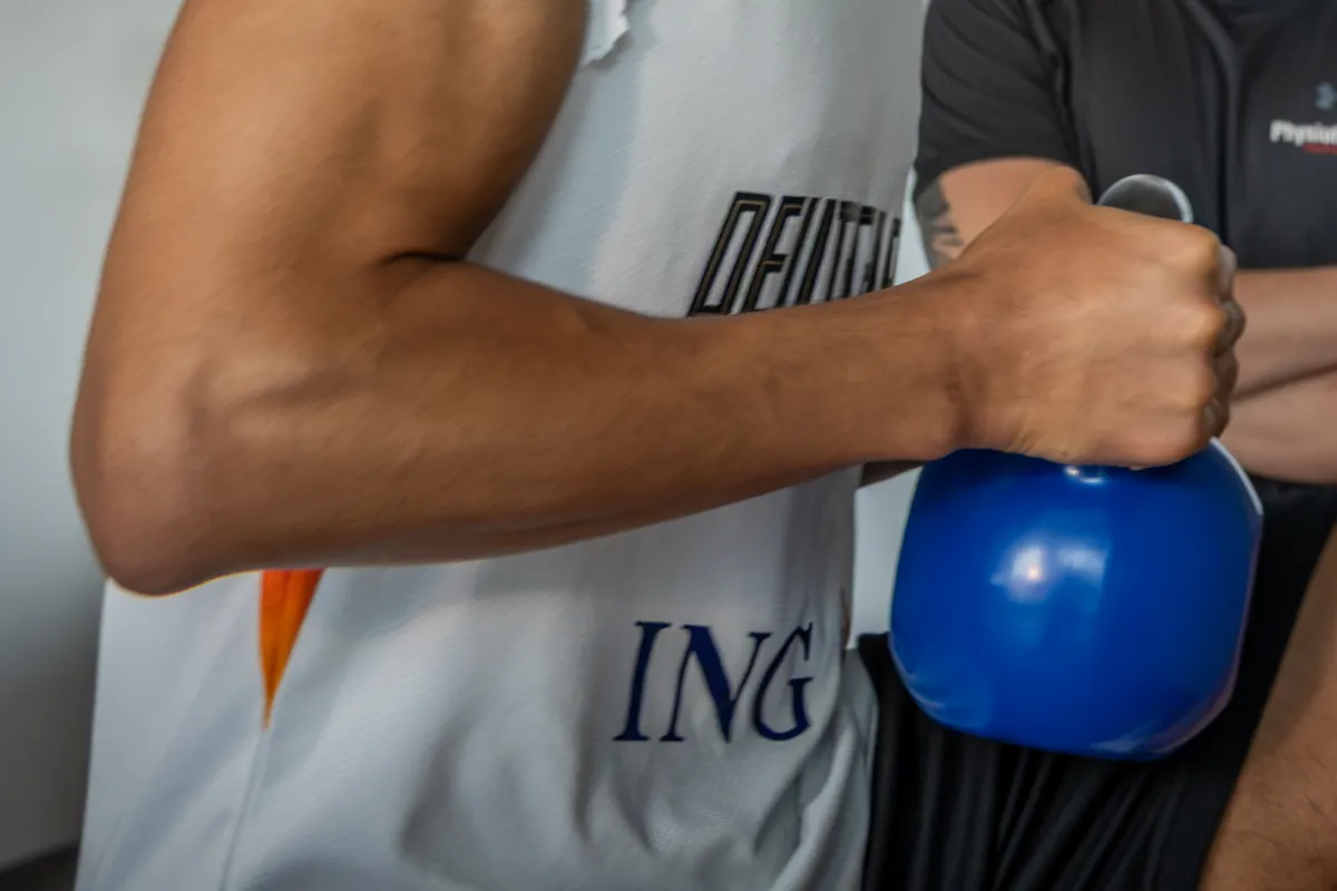 Kraftmessung mit der Kettlebell bei der Leistungsdiagnostik